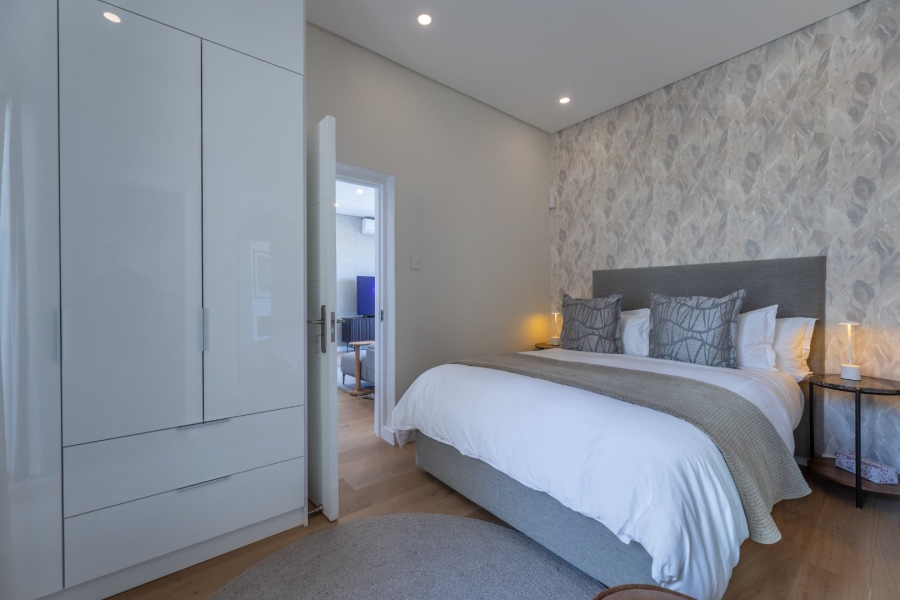 To Let 2 Bedroom Property for Rent in Sea Point Western Cape